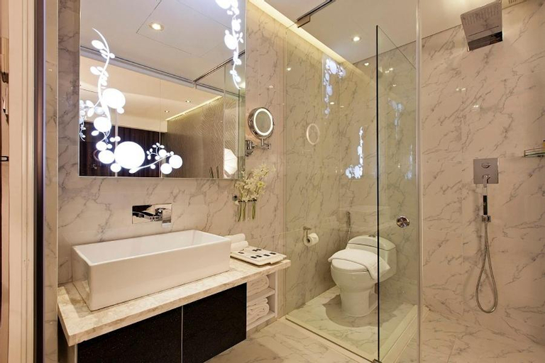 Bathroom 19