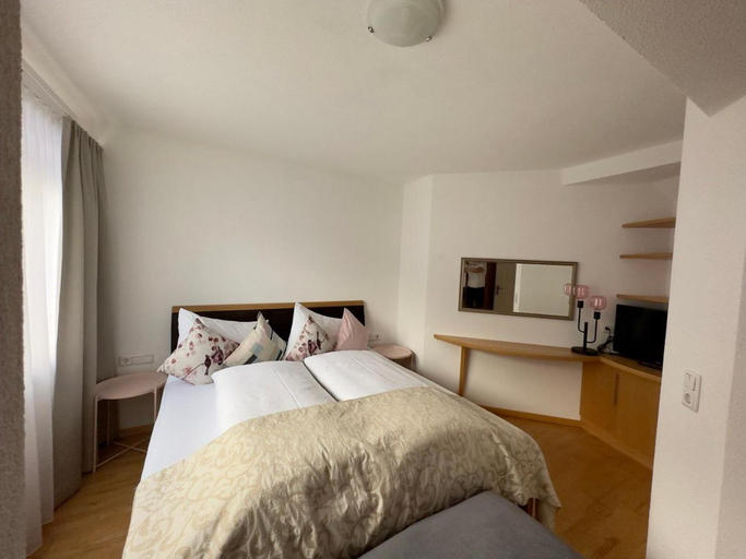 Bedroom 2, Hotel Garni Pra Posta, Landeck