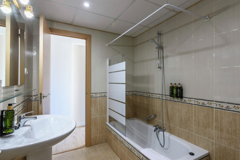 Bathroom, HOTEL DON DIEGO by Ĥ, Huelva