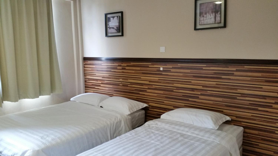 Bedroom 13