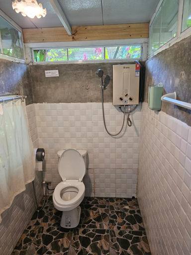 Bathroom 4