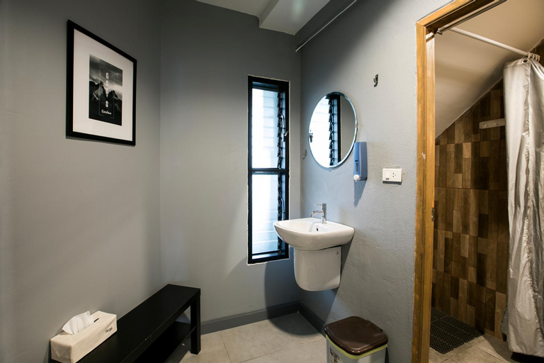 Bathroom 17