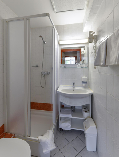 Bathroom 4, Hotel Panorama, Hévíz/Keszthely