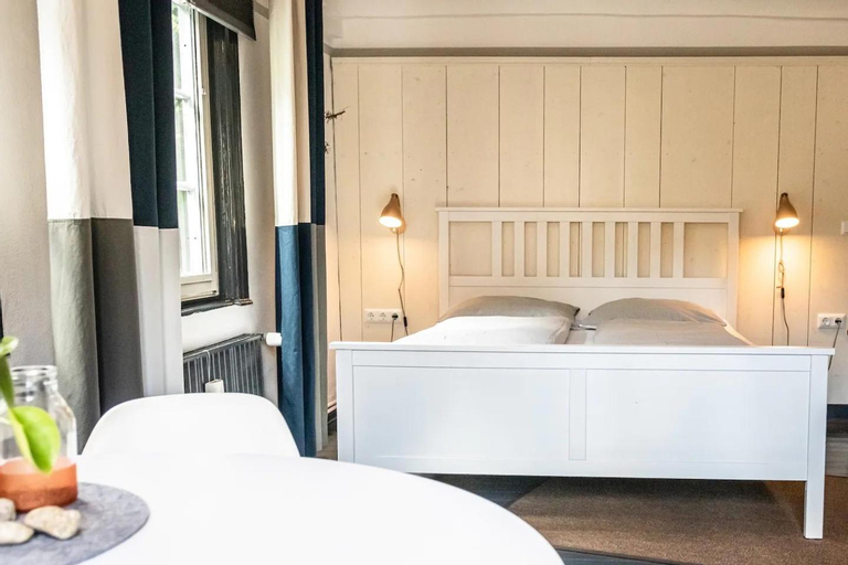 Bedroom 21