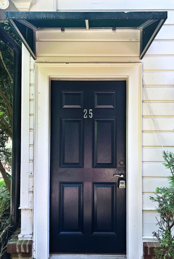 Elegant Guest Studio in Upscale Community, Newton