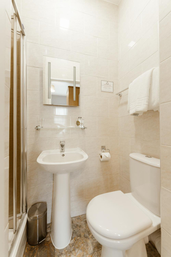 Bathroom 3, Star Hotel - B&B, London