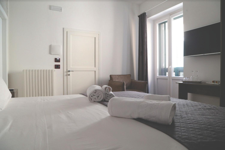 Others 5, T rooms, Lecce