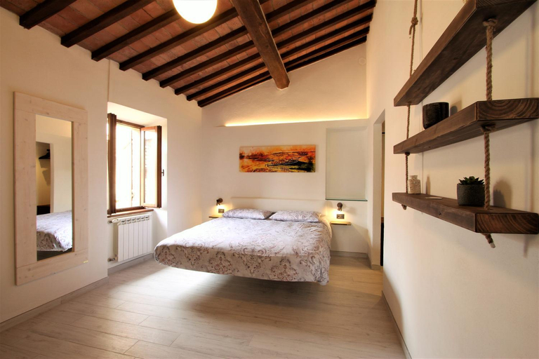 Bedroom 2, La casa nel Borgo - Appartamento Superior Toscana, Siena