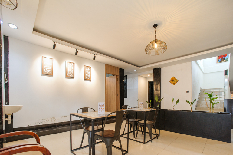 Food & Drinks 5, RedDoorz Plus @ Jalan Raden Intan Lampung, Bandar Lampung