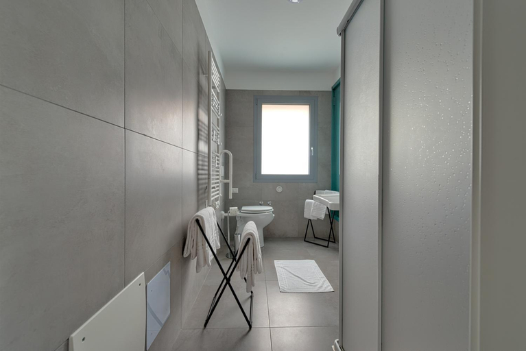 Bathroom 4, Marconi House, Venezia