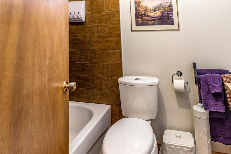 Bathroom 3, Domaine de La Giroux-ette, Le Haut-Saint-François