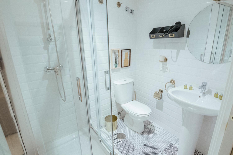 Bathroom 3, Hotel Boutique Alicante Palacete S.XVII Adults Only, Alicante