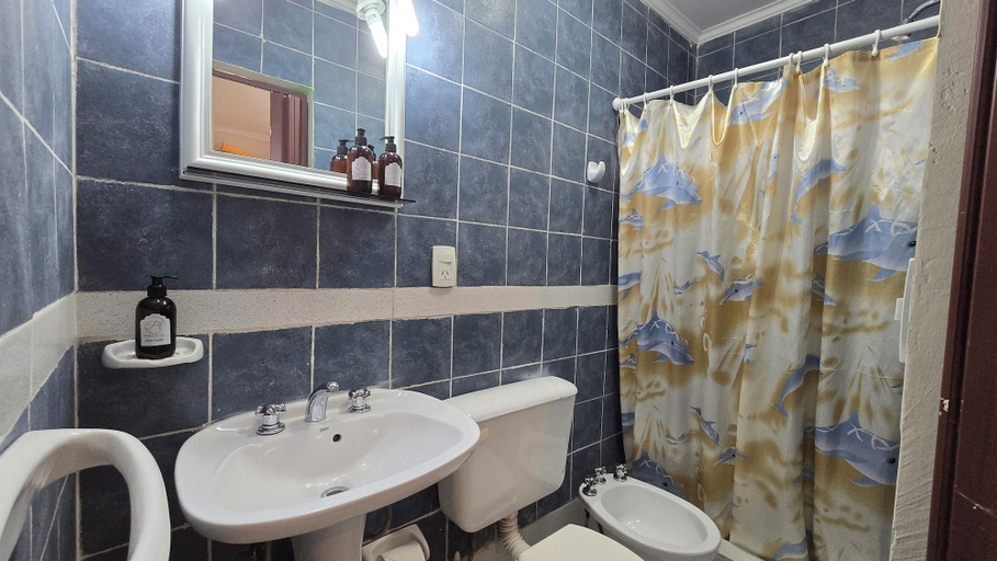 Bathroom 4, Praga hotel, Magallanes