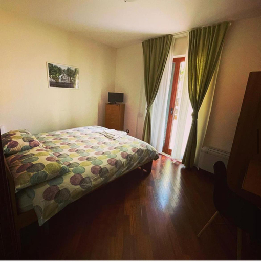 Others 4, Dino's B&B, Caserta