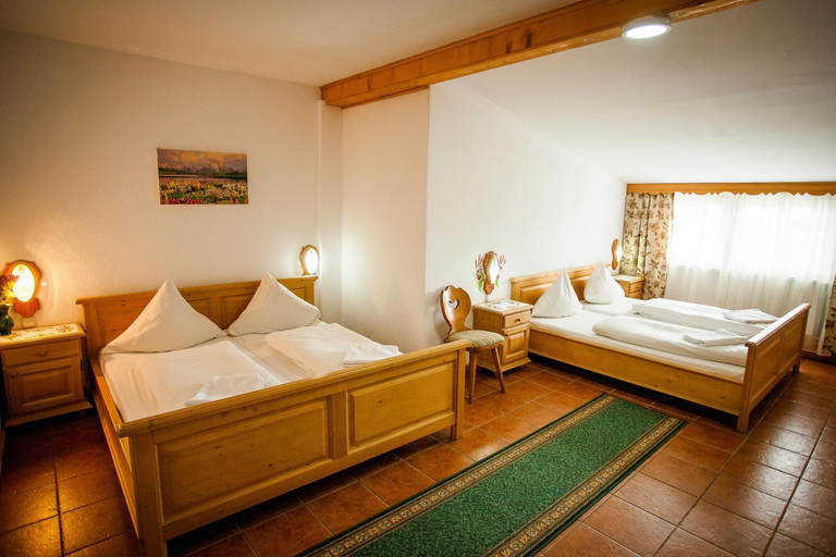 Others 4, Casa Cerbului1, Sebes