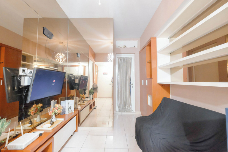 Modern 2BR Apartment for 4 Pax at Springlake Summarecon By Travelio, Bekasi