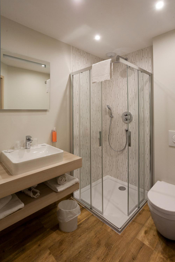 Bathroom 2, La Boite a Sel, Haut-Rhin