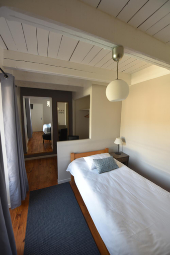 Bedroom 2, Hotel Restaurant La Calade, Hérault