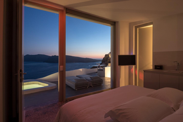 Bedroom 5, Echoes Luxury Suites, South Aegean