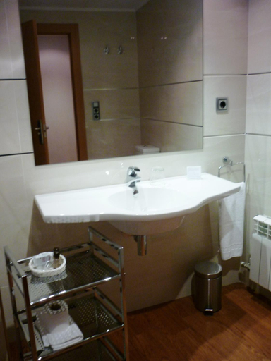 Bathroom 3, Posada del Almudi, Zaragoza
