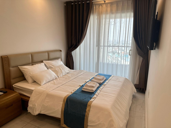 Modern 2BR Condo 12 Ho Chi Minh Center at Terra Royal by Orli Studio, District 3