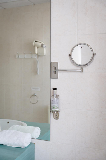 Bathroom 4