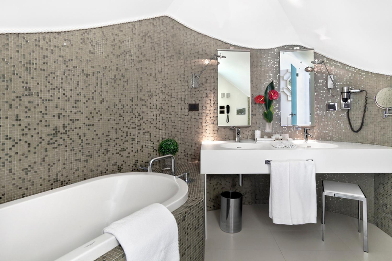 Bathroom 4