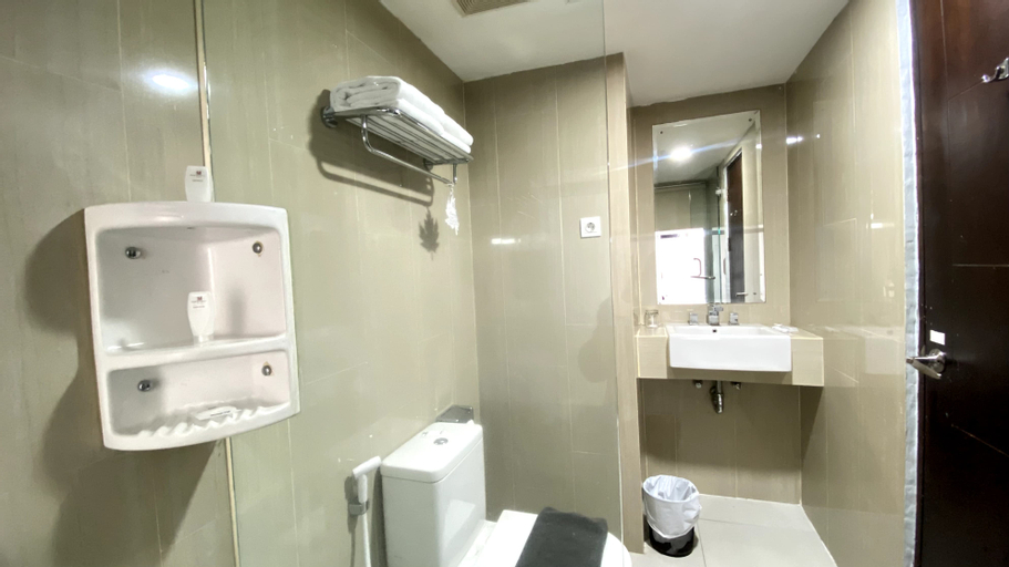 Bathroom 22