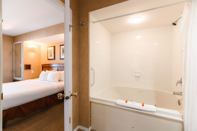 Bathroom 3, Mountain View Resort and Suites at Fairmont Hot Springs, East Kootenay
