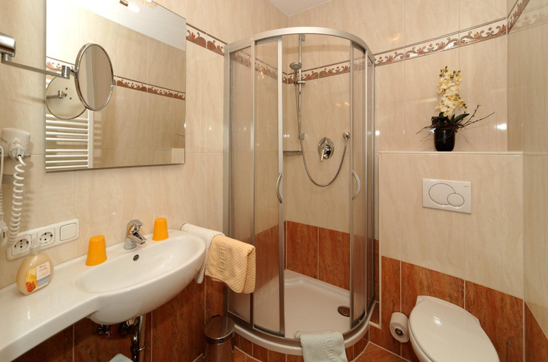 Bathroom 3, Rehwinkel, Regen