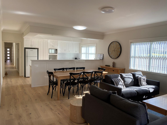 Dining Room 4