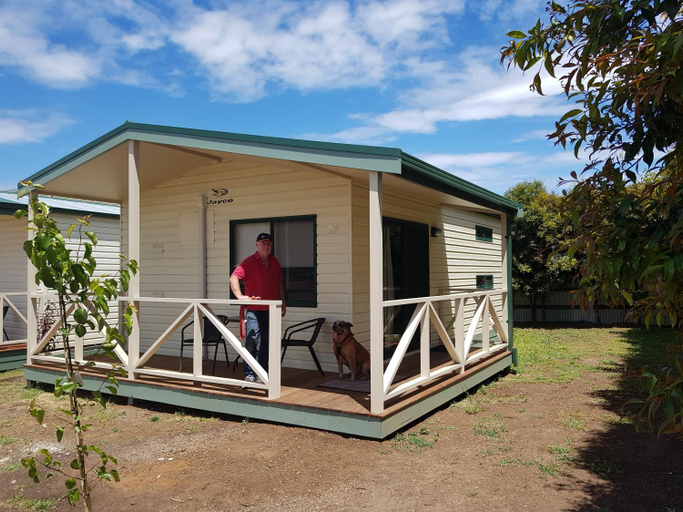 Exterior & Views 1, Hamilton Caravan Park, S. Grampians - Hamilton