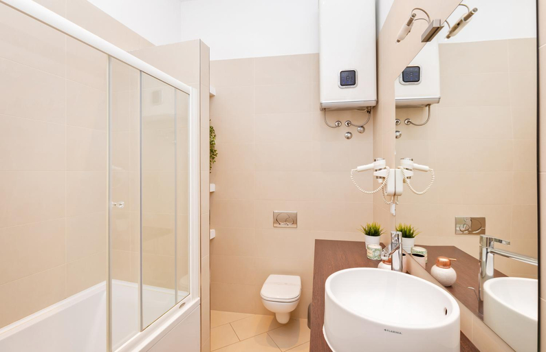 Bathroom 2, Dubrovnik Boutique Apartments, Dubrovnik
