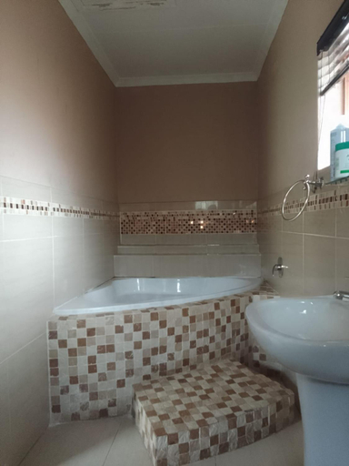Bathroom 3, Nomanini guest house Nelspruit, Ehlanzeni