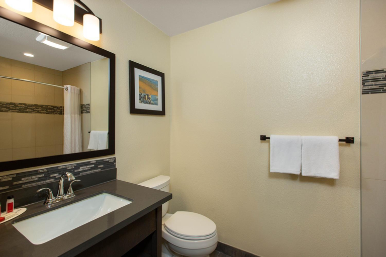 Bathroom 4