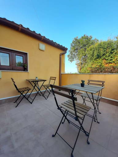 Others 4, Villa Nikla, Syracuse
