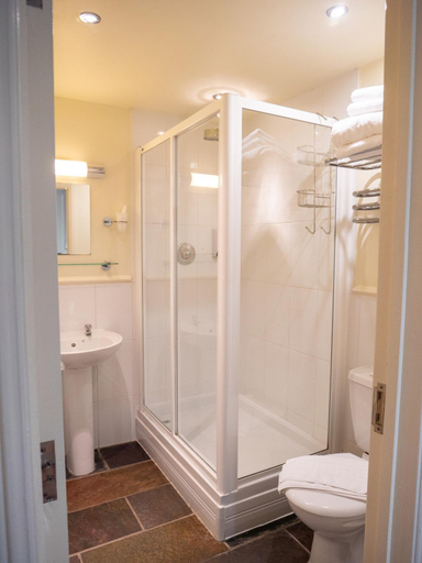 Bathroom 3, The Jolly Drover, Hampshire