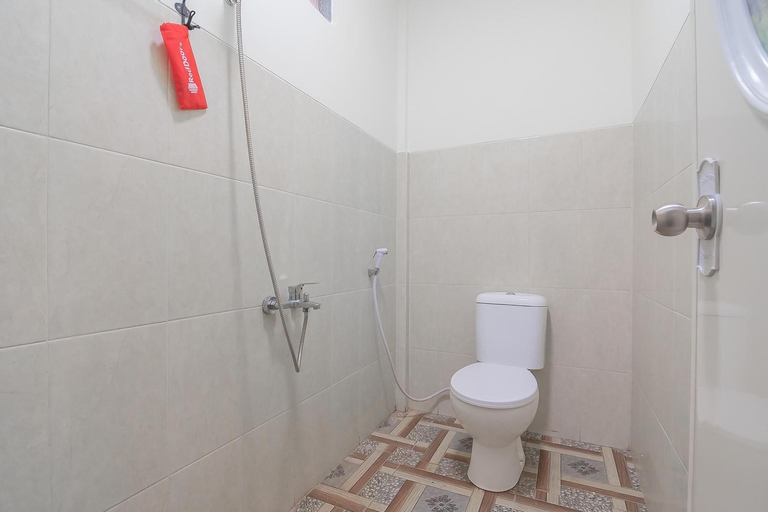 Bathroom 7