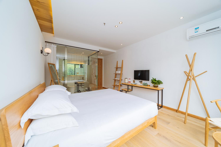 Bedroom 13