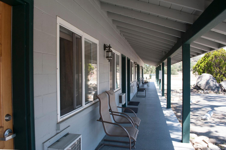 Others 5, Black Hawk Lodge, Madera