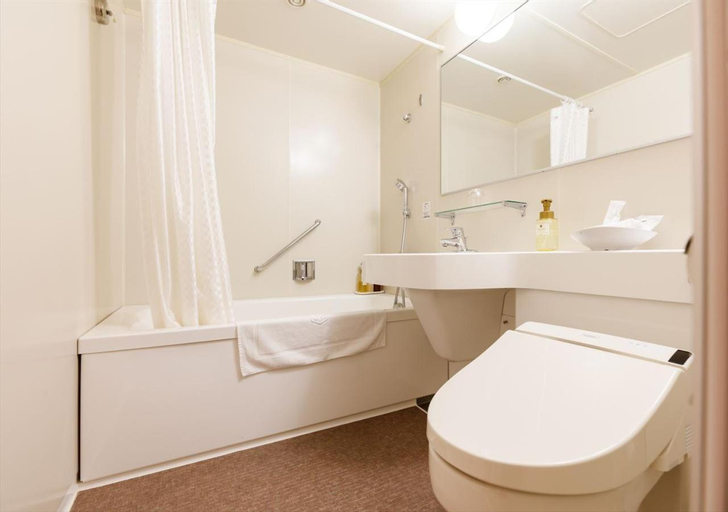 Bathroom 10