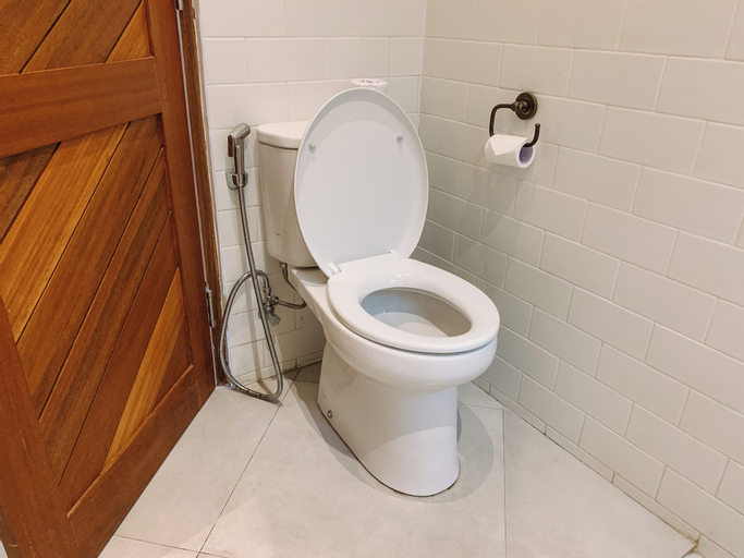 Bathroom 12