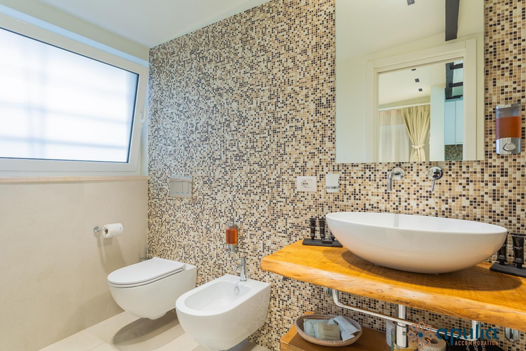 Bathroom 4, Zema Home by Apulia Accommodation, Bari