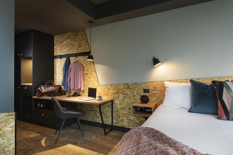Bedroom 5