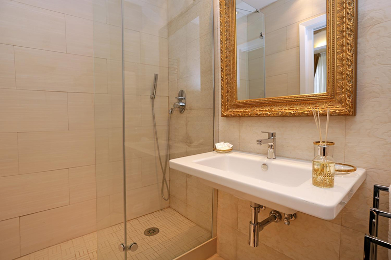 Bathroom 3, Madonna de' Monti Suites - Daplace Collection, Roma