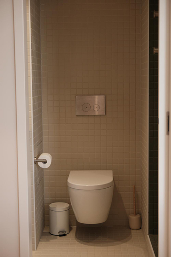 Bathroom 4, Burleigh Beach Tower, Gold Coast