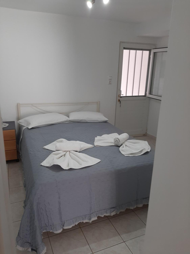 Others 4, Sitia Holidays 2, Crete
