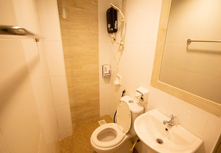 Bathroom 8