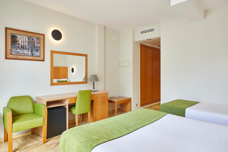 Bedroom 3, Flor Parks, Barcelona