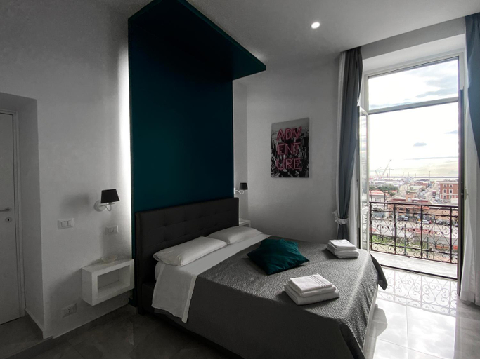 Others 2, Aurora Luxury Rooms, Napoli